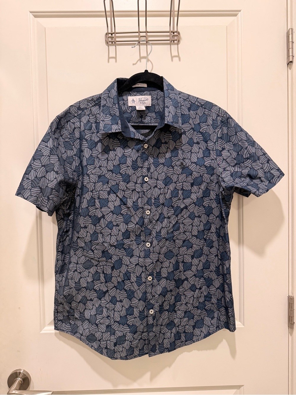 Original Penguin Short
Sleeve Heritage Slim Fit Shirt
Size L Blue Print